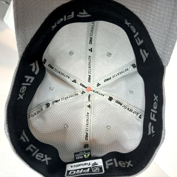 NHL Washington Capitals Gray Purple Hockey Fights Cancer Fitted Flex Hat S/M - Picture 9 of 11